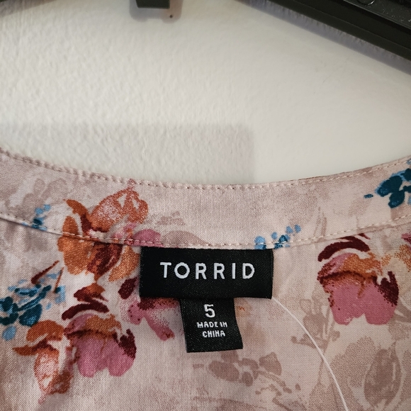Torrid Women's Tan Floral Challis Button Front Top Blouse Size 5X Dolman Sleeve - Picture 8 of 9